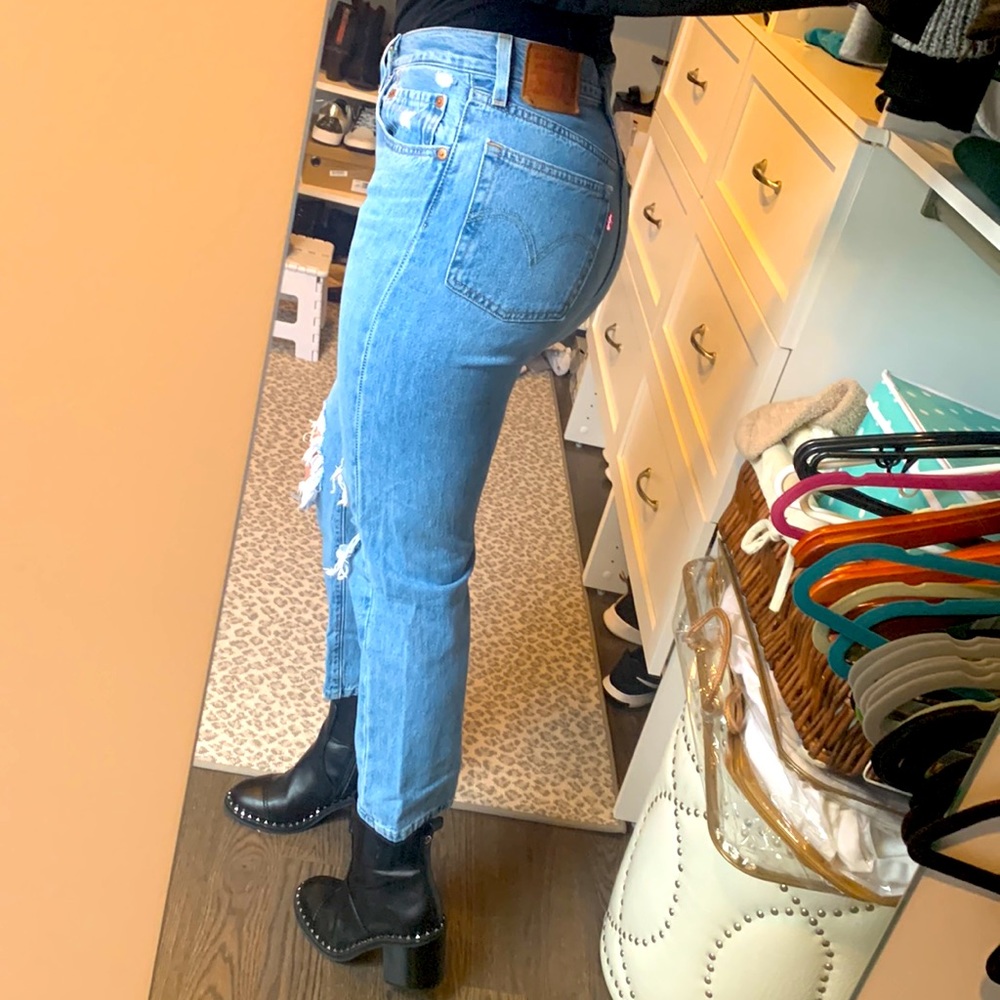 FASHION LEVI’s 501.